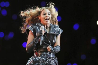 The first show of Beyonce's world tour sold out in advance