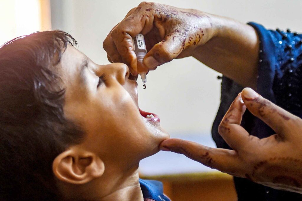231003 pakistan polio vaccine mjf 1625 3d6288