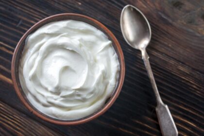 greek yoghurt in bowl